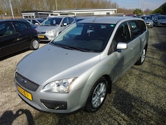 Ford Focus Wagon - 1.6-16V Ambiente airco 16 inch sport velgen