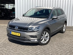 Volkswagen Tiguan - 1.4 TSI ACT Highline 150pk DSG/AUT | Adaptief cruise control | Led koplampen | Navigatie |