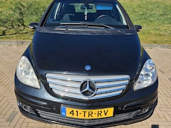 Mercedes-Benz B-klasse - 200 Turbo B200 2.0 5dr CVT Zwart