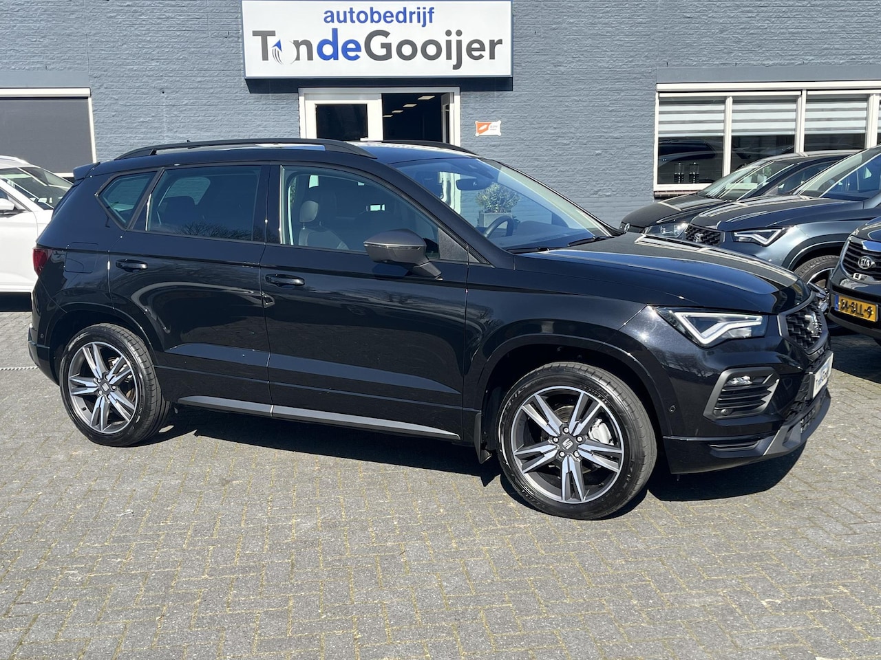 Seat Ateca - 1.5 TSi DSG FR Business Intense | NAV. | EL. TREKHAAK | STANDKACHEL | CAMERA | - AutoWereld.nl