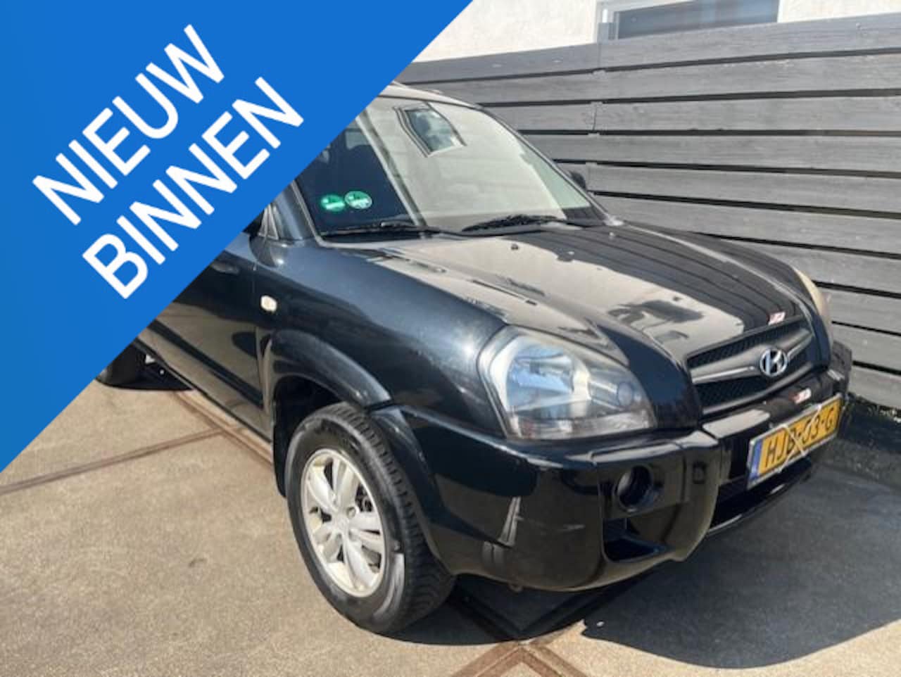 Hyundai Tucson - 2.0i Active 144648KM/AIRCO/TREKHAAK/NIEUWE APK! - AutoWereld.nl