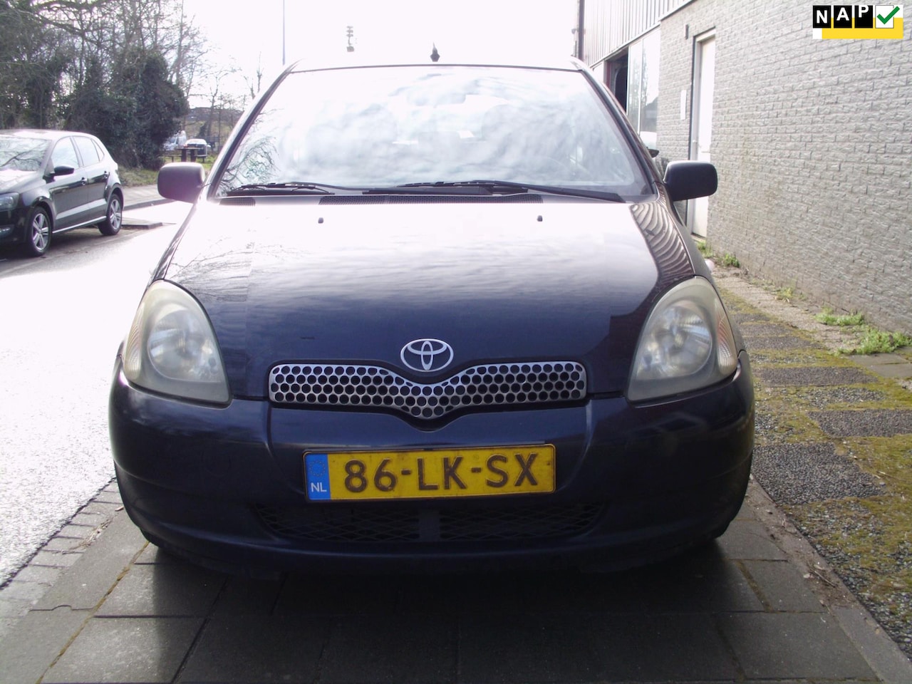 Toyota Yaris - 1.3 VVT-i Sol AUTOMAAT - AutoWereld.nl