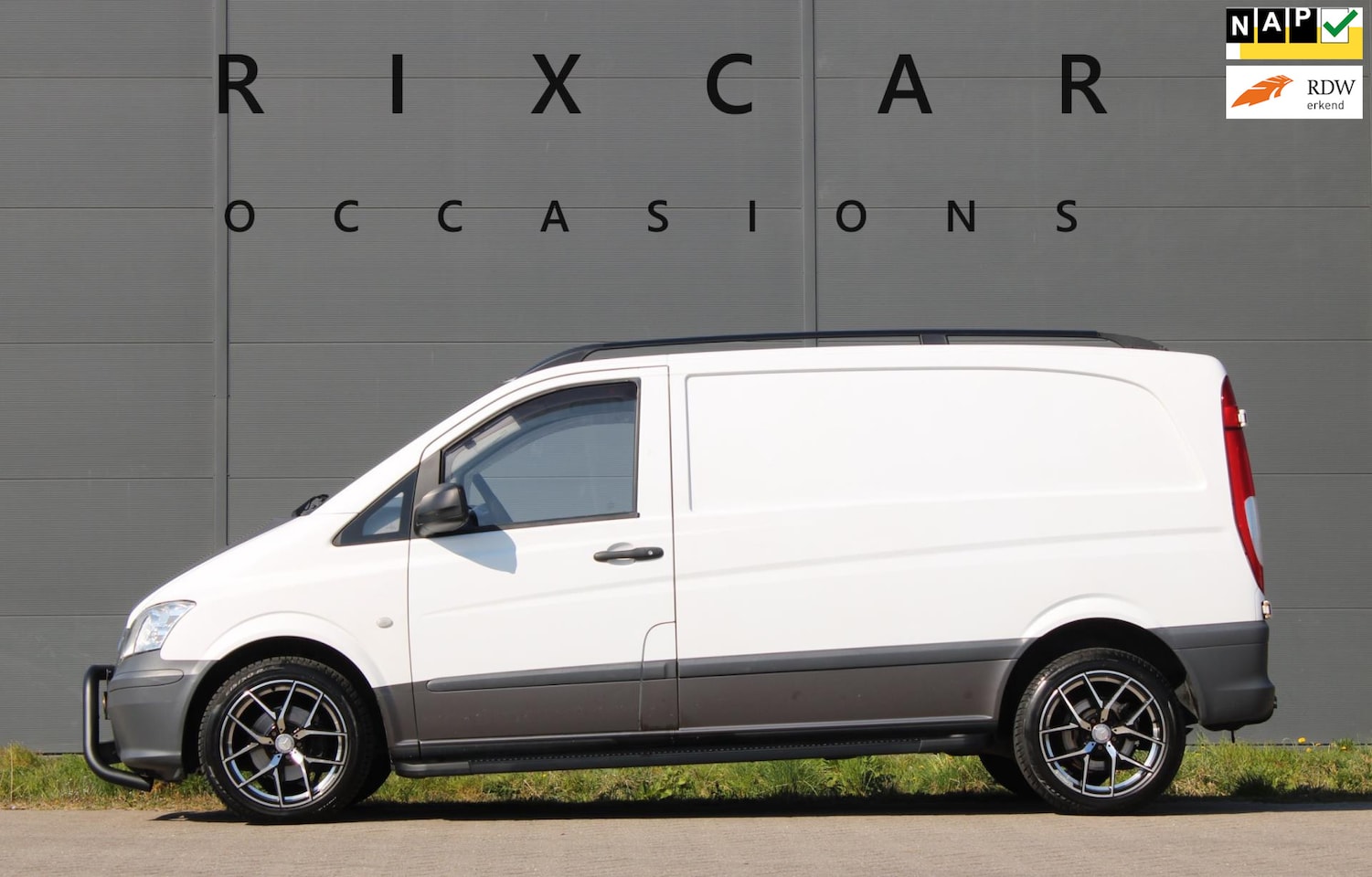 Mercedes-Benz Vito - 113 CDI 320 Airco Trekhaak Camera 190PK Euro5 !!NIEUWBINNEN!! - AutoWereld.nl