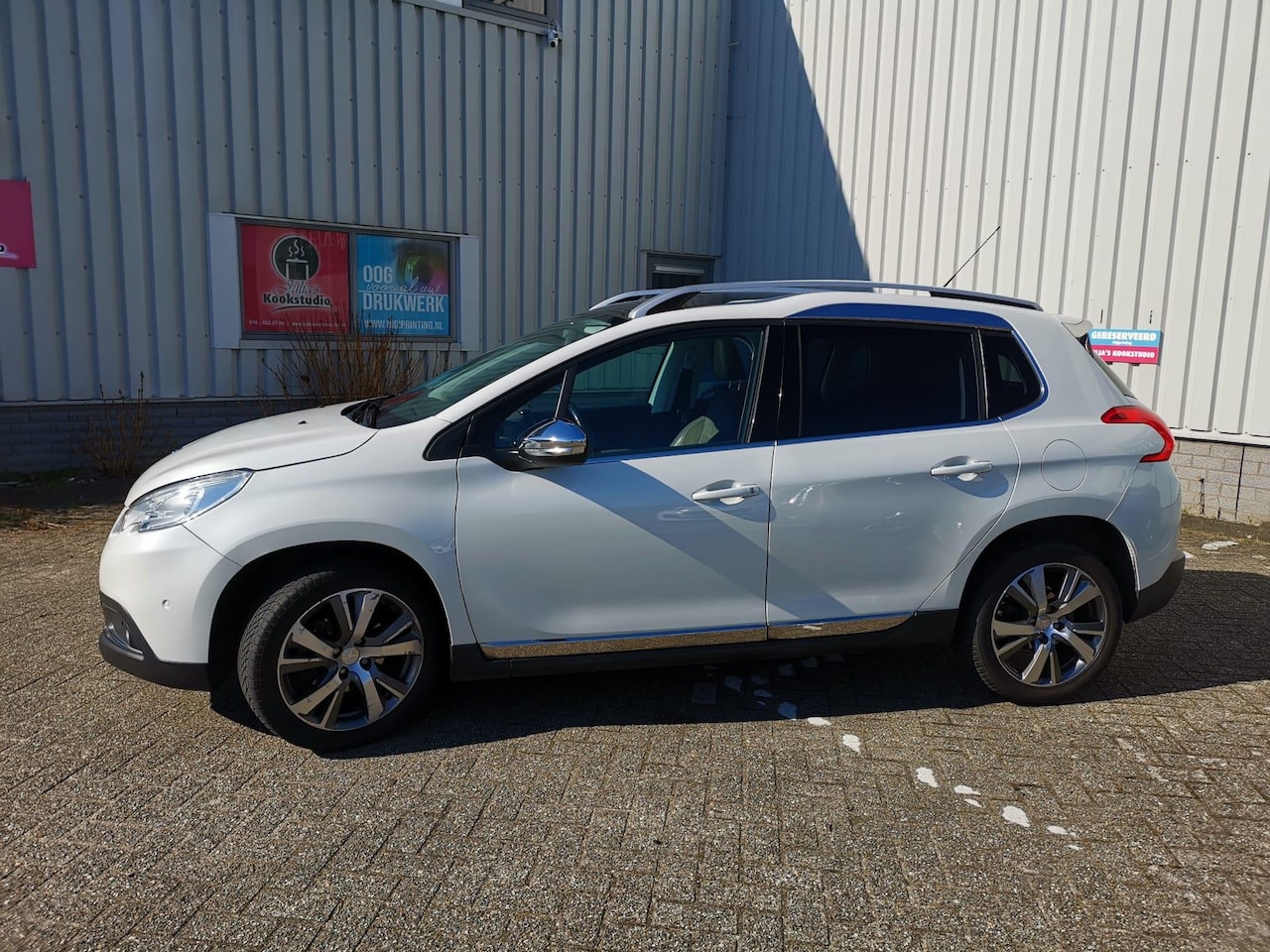 Peugeot 2008 - 1.2 PureTech Féline 1.2 PureTech Féline - AutoWereld.nl