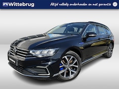 Volkswagen Passat Variant - 1.4 TSI 218pk PHEV GTE Comfort Sport DSG Automaat Panoramadak / Digitaal dashboard / Navig