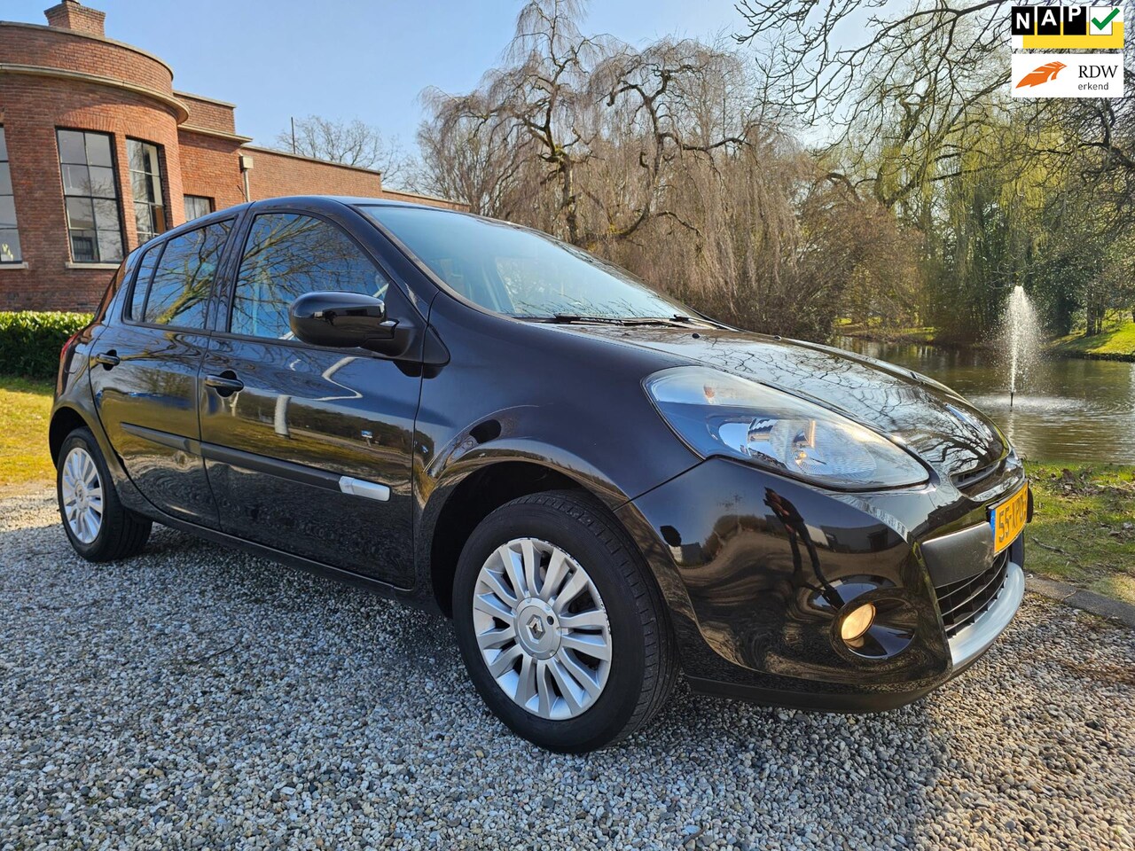 Renault Clio - 1.2 Collection 5-deurs AIRCO/cruise - AutoWereld.nl