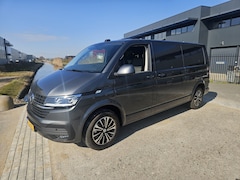 Volkswagen Transporter - 2.0 TDI L2H1 30 Highline Autm. BPM Voordeel 12-2024