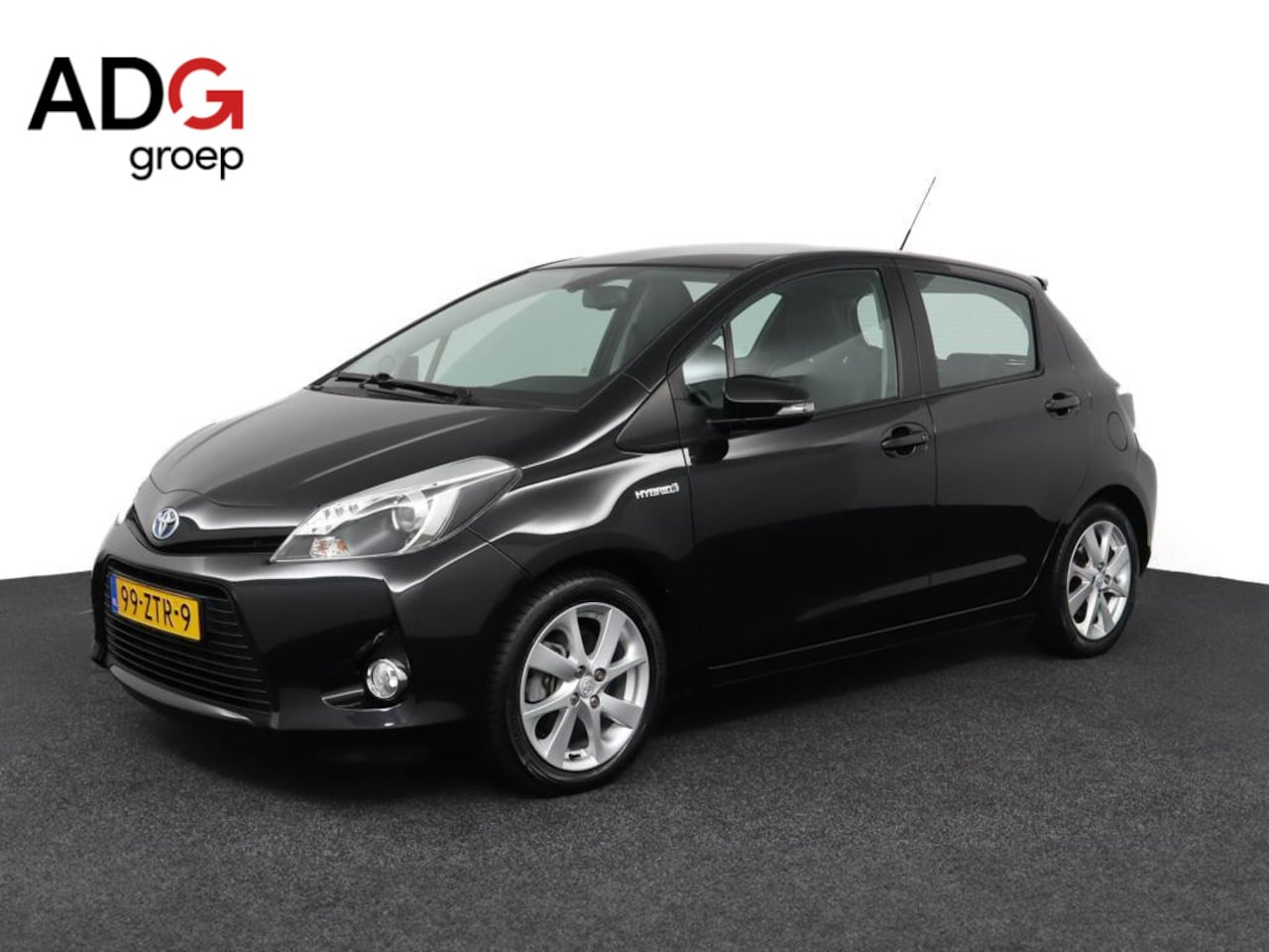 Toyota Yaris - 1.5 Full Hybrid Dynamic | Halfleder | Trekhaak | LM | - AutoWereld.nl