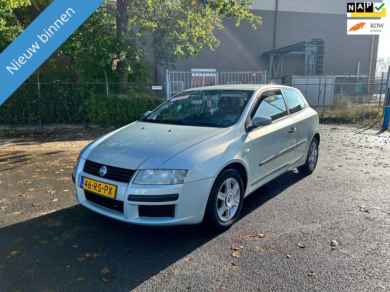 Fiat Stilo - 1.4-16V Young 1.4-16V Young - AutoWereld.nl