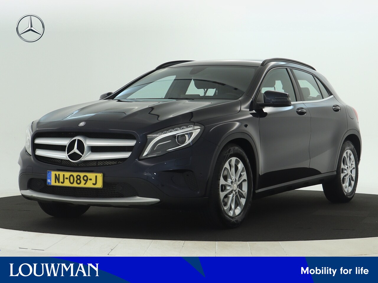 Mercedes-Benz GLA-Klasse - 180 Lease Edition Plus | 17" LM velgen | Navigatie | Camera | Bi-Xenon koplampen - AutoWereld.nl