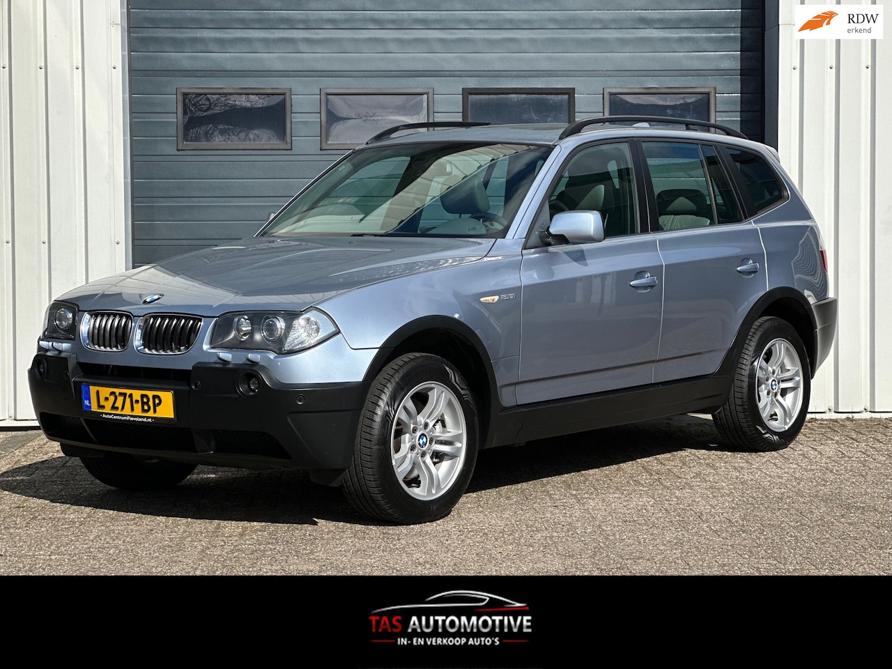 BMW X3 - 2.5i AUTOMAAT / LEER / PANO / CLIMA / CRUISE / PDC - AutoWereld.nl