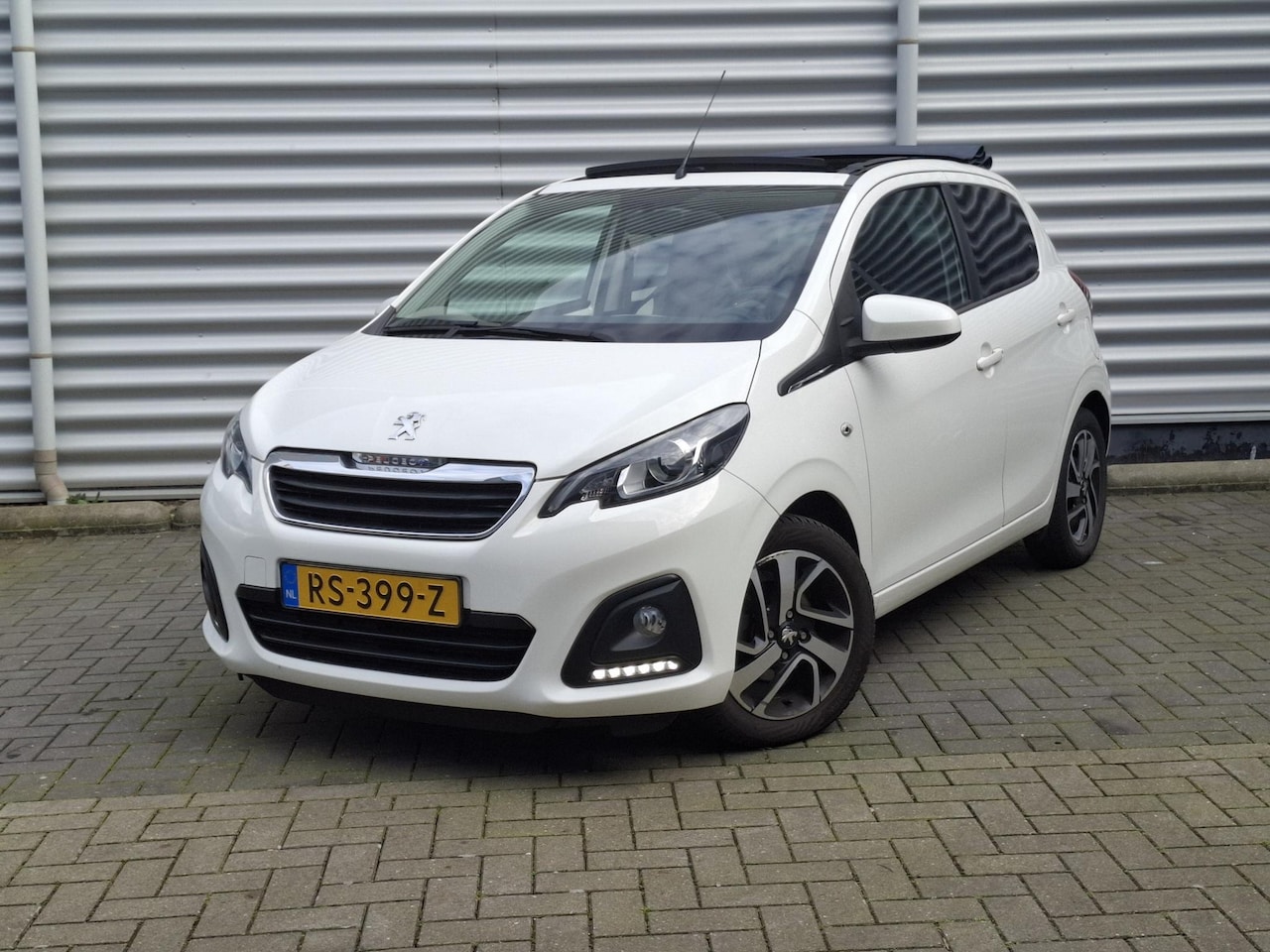 Peugeot 108 - 1.0 e-VTi Allure TOP! Open dak/Airco/LMV 5-drs - AutoWereld.nl