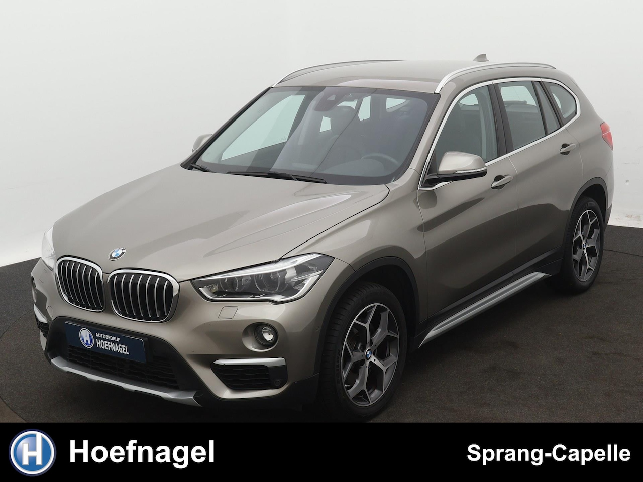 BMW X1 - SDrive20i X-Line | Cruise Control | Camera | Navi | Stoelverw. - AutoWereld.nl