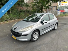 Peugeot 207 - 1.4-16V XR