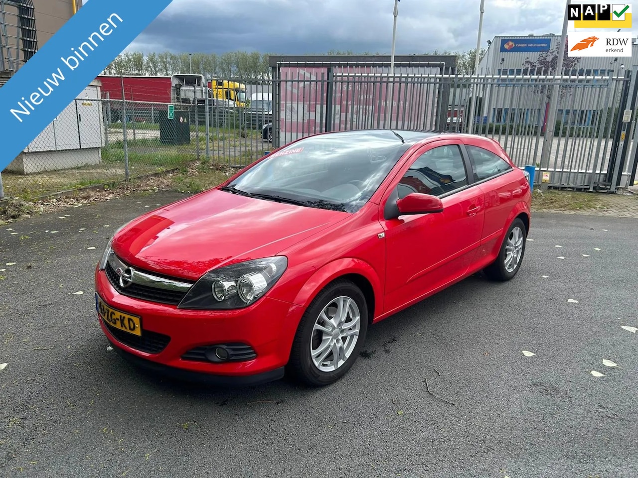 Opel Astra GTC - 1.6 Temptation 1.6 Temptation - AutoWereld.nl