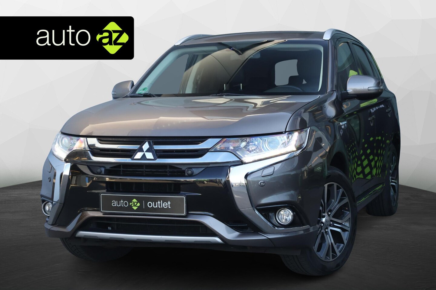 Mitsubishi Outlander - 2.0 PHEV Executive Edition / Trekhaak - AutoWereld.nl