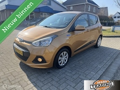 Hyundai i10 - 1.0i i-Motion Premium Clima Cruise 4 electrische ramen