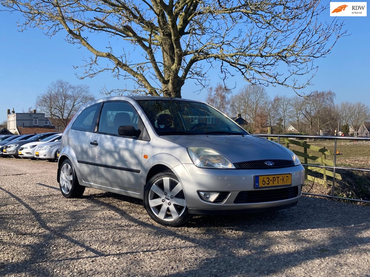 Ford Fiesta - 1.3 Futura | Airco + Nieuwe apk Nu € 1.650,-!!! - AutoWereld.nl