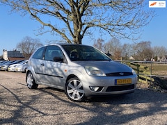 Ford Fiesta - 1.3 Futura | Airco + Nieuwe apk Nu € 1.650,