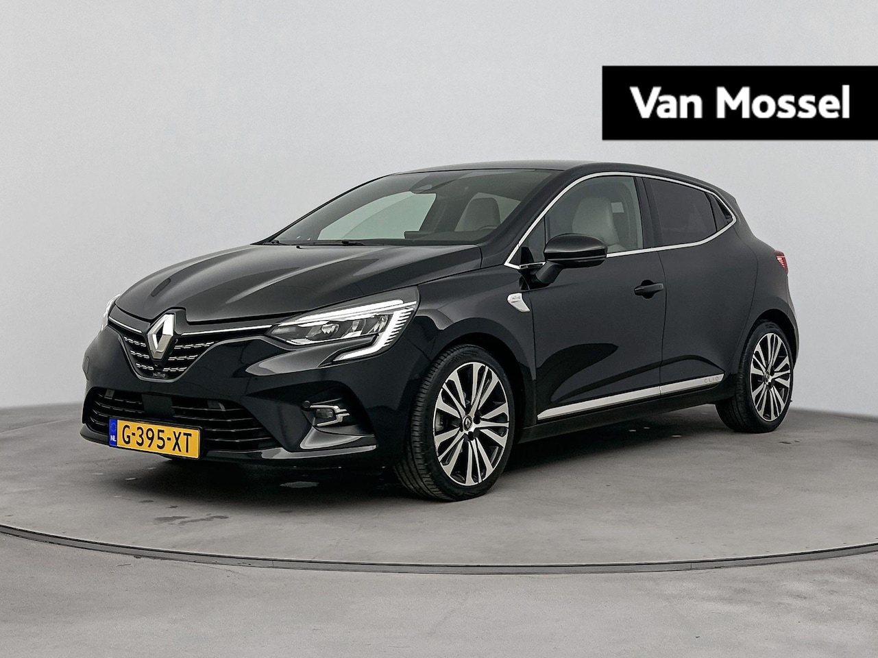 Renault Clio - 1.0 TCe 90Pk Initiale Paris | Navigatie | Carplay | Parkeersensoren & 360 Camera | Stoelve - AutoWereld.nl