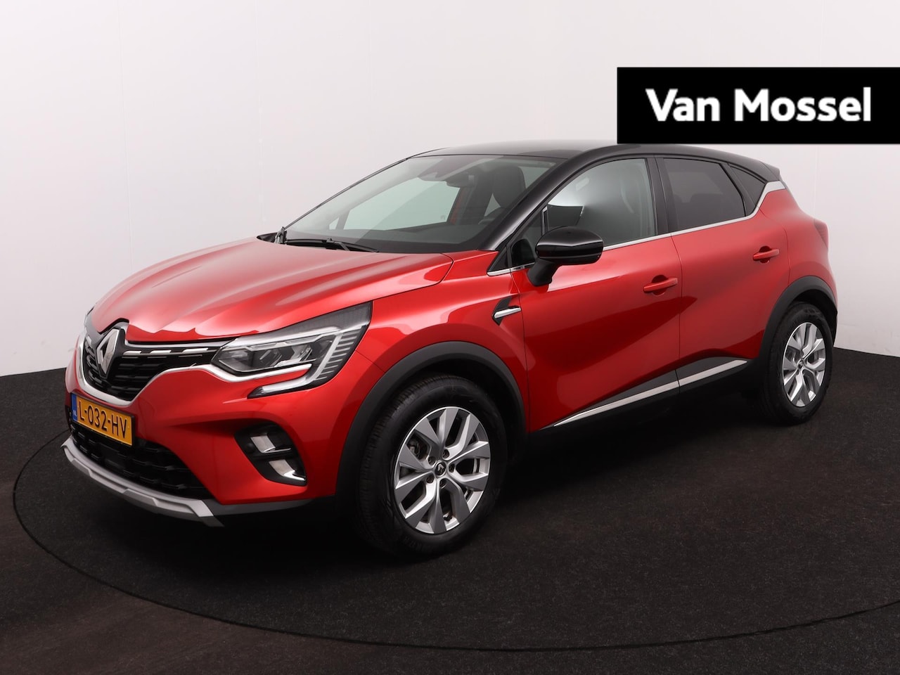 Renault Captur - 1.0 TCe 90Pk Intens | Navigatie | Apple & Android Carplay | Parkeersensoren Voor & Achter - AutoWereld.nl