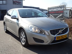 Volvo V60 - 1.6 T3 Kinetic