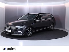 Volkswagen Passat Variant - 1.4 TSI PHEV GTE Business 218 pk Automaat (DSG) | Navigatie | Elektr. trekhaak | Parkeerse