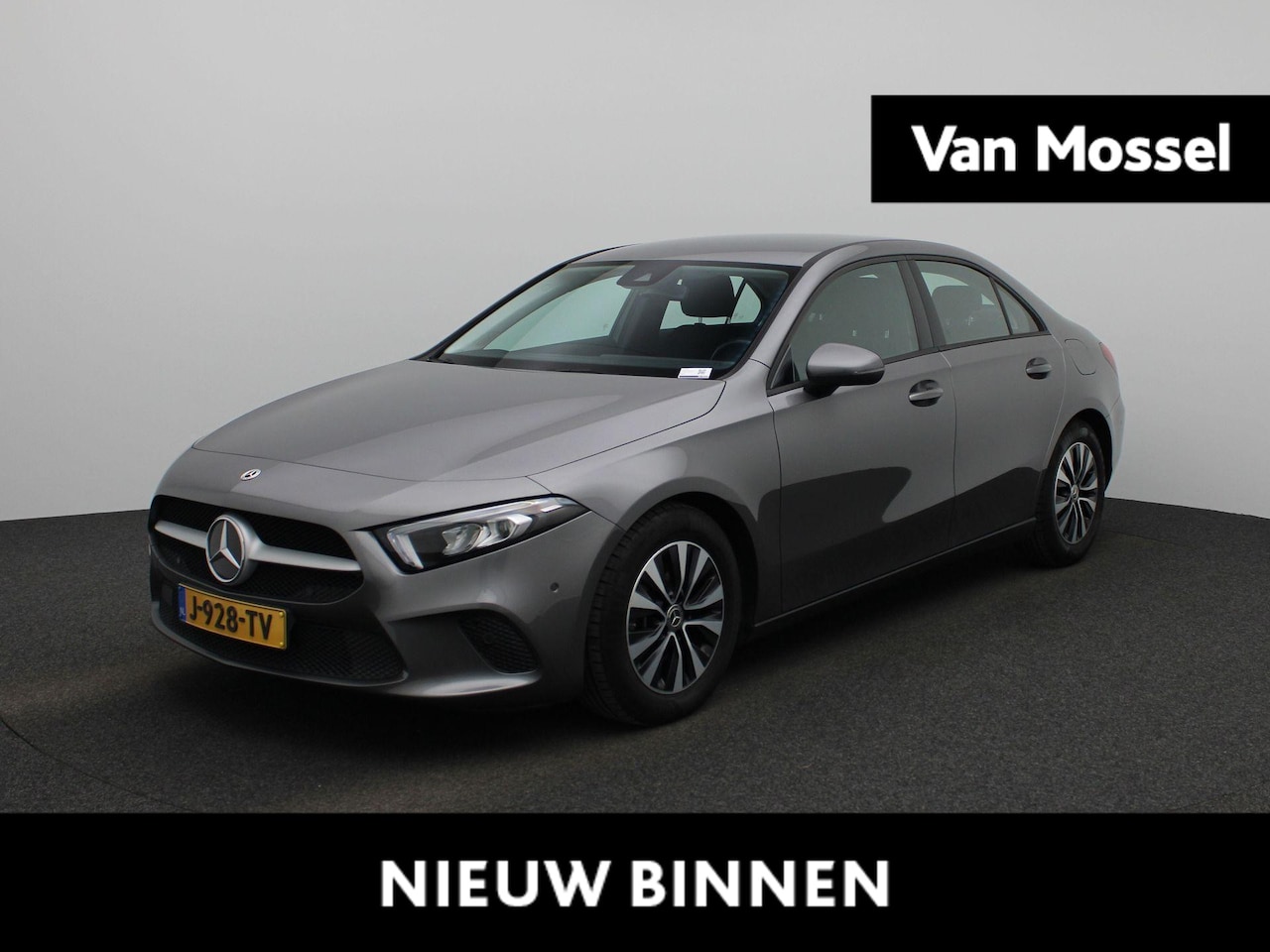 Mercedes-Benz A-klasse - 180 Business Solution | Navigatie | Climate-Control | Camera | Cruise-Control | Stoelverwa - AutoWereld.nl