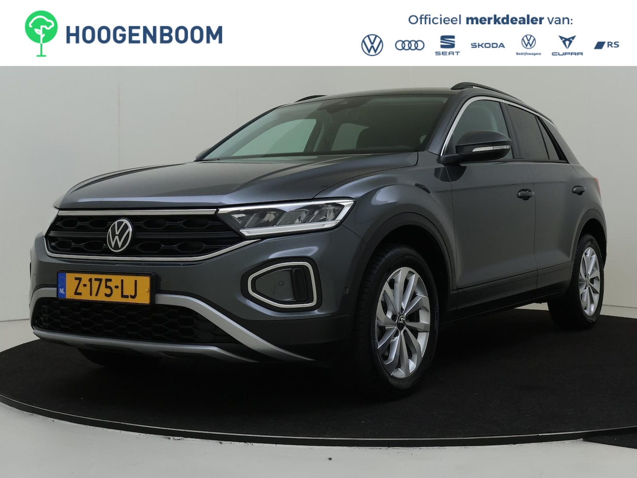 Volkswagen T-Roc - 1.0 TSI Life Edition | Achteruitrijcamera | Keyless | Parkeerassistent | CarPlay | Digital - AutoWereld.nl