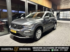 Volkswagen T-Roc - 1.5 TSI Style grijs