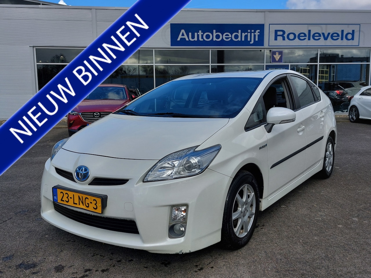 Toyota Prius - 1.8 Hybrid Automaat Comfort | Origineel NL | Clima | Cruise | Head-Up Display | Keyless En - AutoWereld.nl