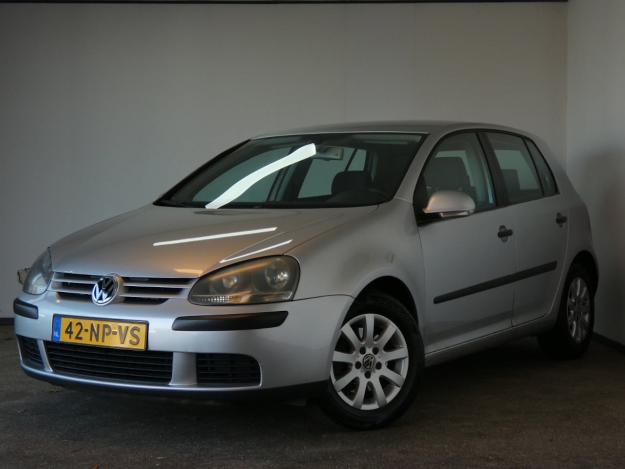 Volkswagen Golf - 1.6 FSI Comfortline Nwe APK Airco - AutoWereld.nl