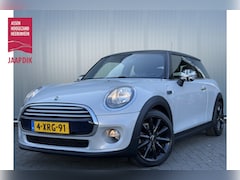 MINI Cooper - BWJ 2014 1.5 136 PK LEDEREN INTERIEUR / NAVIGATIE / ACHTER CAMERA / HEAD-UP DISPLAY / JCW