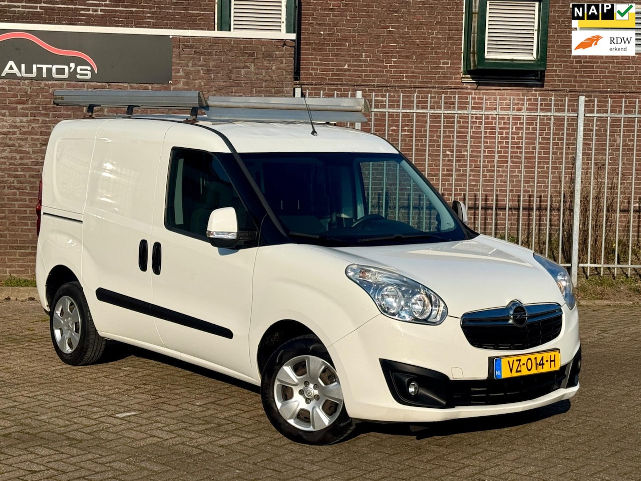 Opel Combo - 1.3 CDTi|2016|airco|cruise.control|lage km stand nap - AutoWereld.nl