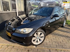 BMW 3-serie - 318i Executive NAVI DAK LEES READ