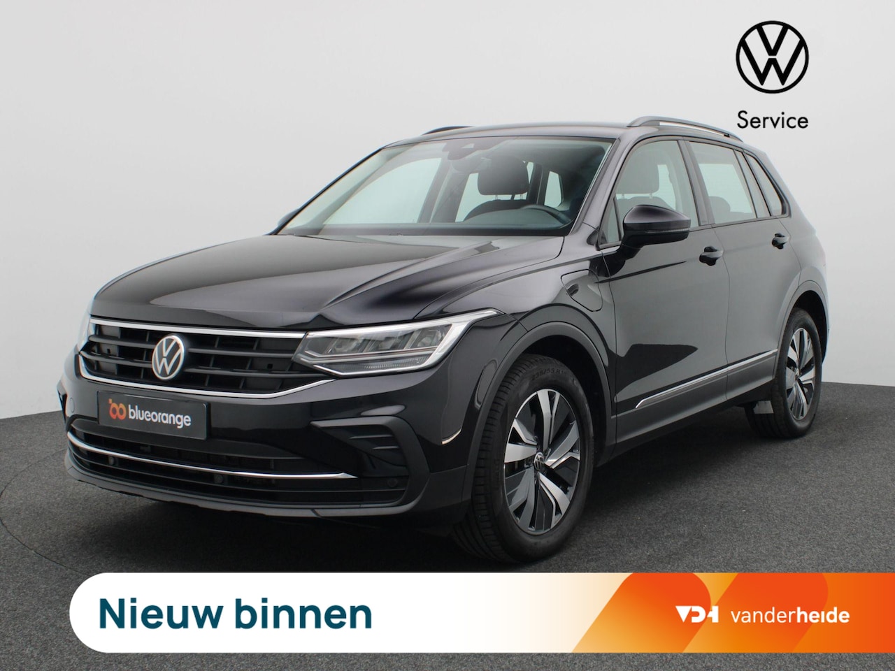 Volkswagen Tiguan - 1.5 TSI Life Business e-hybrid 245PK DSG full led, trekhaak, stuur-stoelverwarming, voorst - AutoWereld.nl