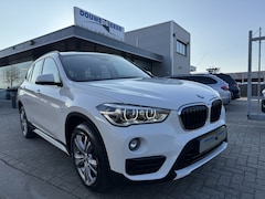 BMW X1 - sDrive18i High Executive Edition HUD | Trekhaak | Leer | Camera | LED | Stoelverw