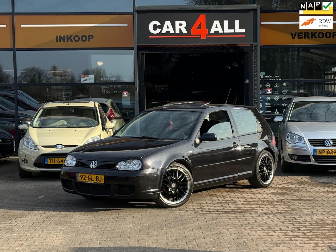 Volkswagen Golf - 1.4-16V Trendline SCHUIF/KANTELDAK/STLVRM/R32 - AutoWereld.nl