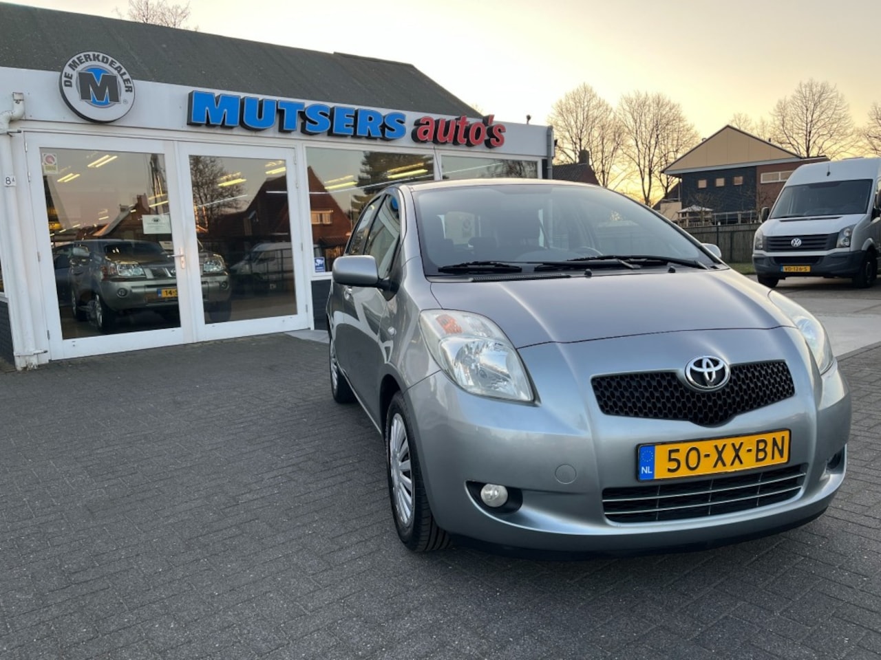 Toyota Yaris - 1.3 VVTI SOL AUT., AIRCO,5drs., zeer mooi! - AutoWereld.nl