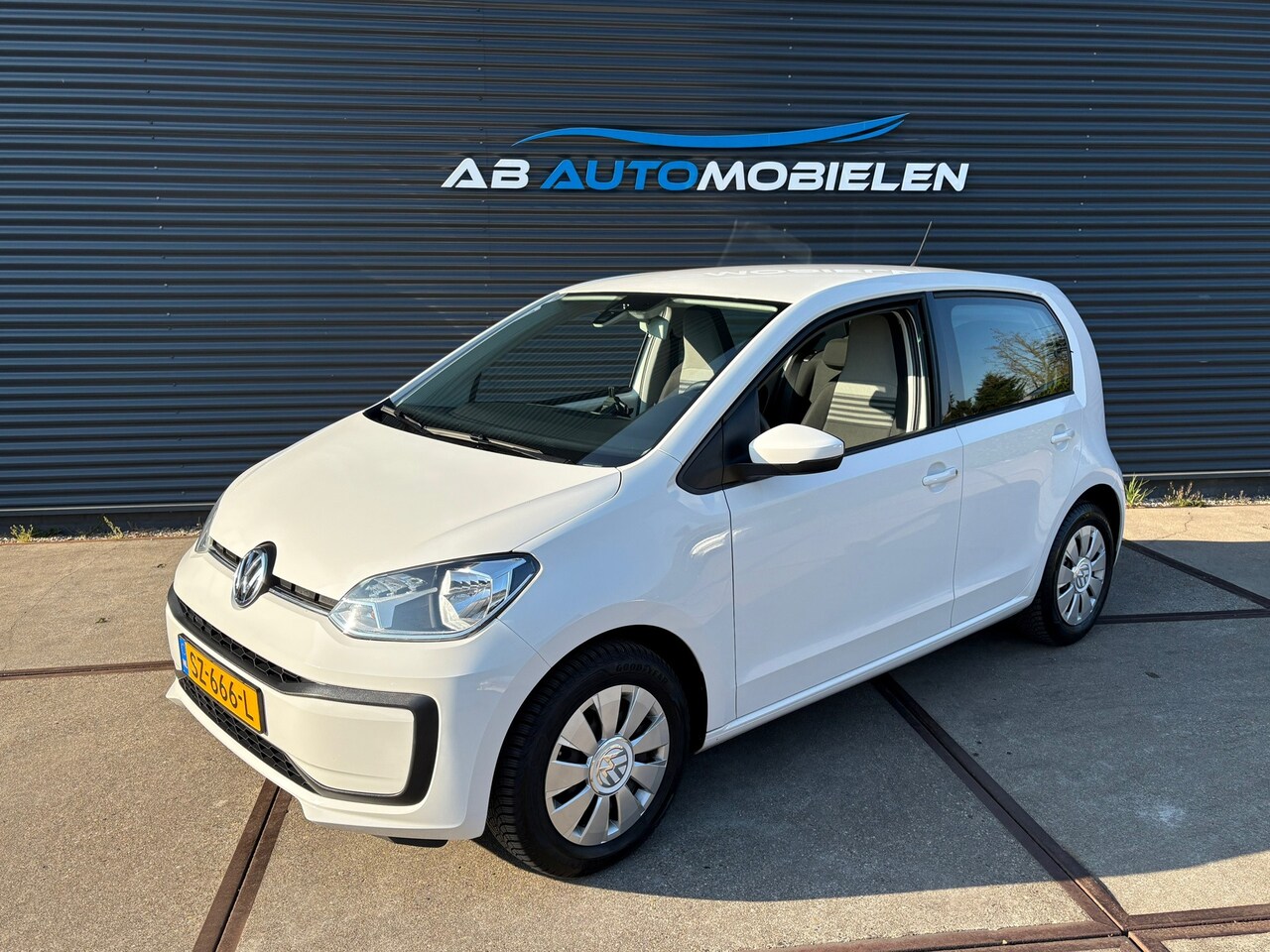 Volkswagen Up! - 1.0 BMT move up! 5 DEURS/ BLUETOOTH/ LED VERLICHTING - AutoWereld.nl