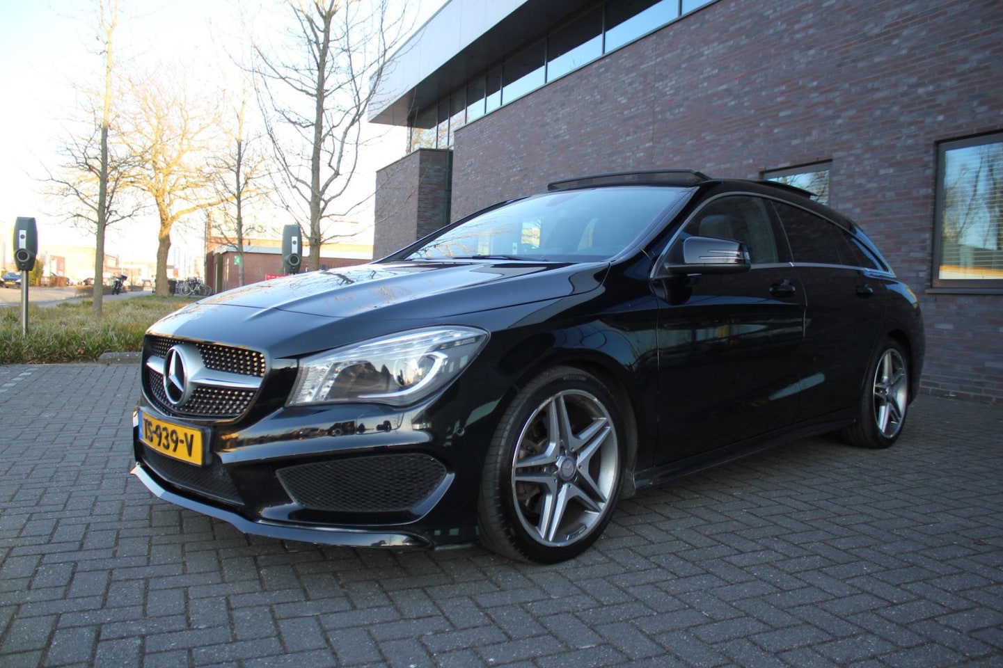 Mercedes-Benz CLA-klasse Shooting Brake - 250 OrangeArt Edition 250 OrangeArt Edition - AutoWereld.nl