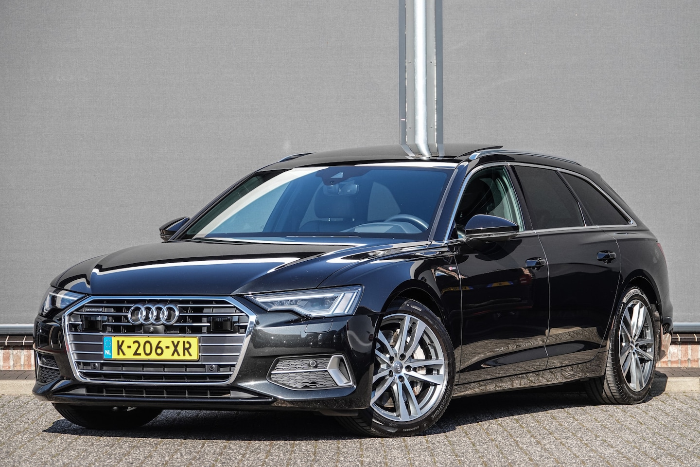 Audi A6 Avant - S-Line 55Tfsi 340Pk V6 S-Tronic | Quattro | Panoramadak | Leder | Trekhaak | 19'' - AutoWereld.nl