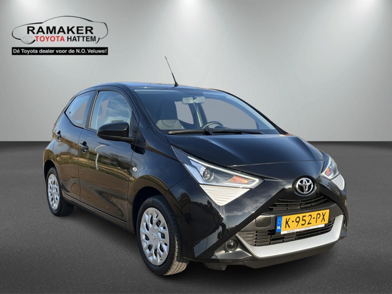 Toyota Aygo - 1.0 VVT-i x-play 1.0 VVT-i x-play - AutoWereld.nl