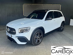 Mercedes-Benz GLB - 200 AMG Line|Night pakket|Panorama 19"Sfeer