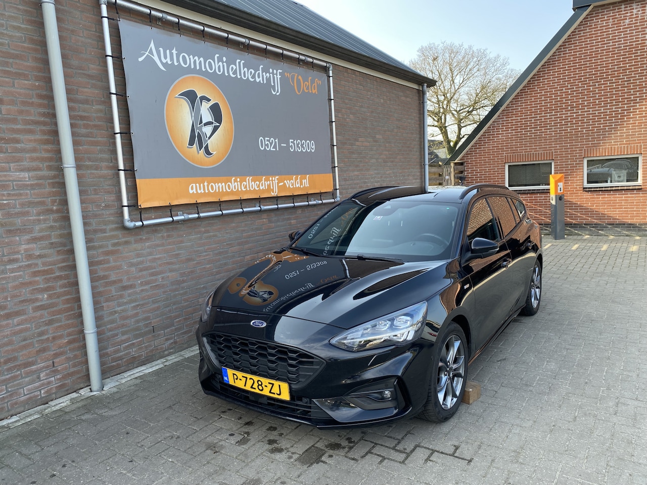 Ford Focus Wagon - 1.0 EcoBoost Active Business st-line (motor defect) - AutoWereld.nl