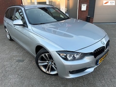 BMW 3-serie Touring - 320d Executive / Navi / Leder / PDC / LED