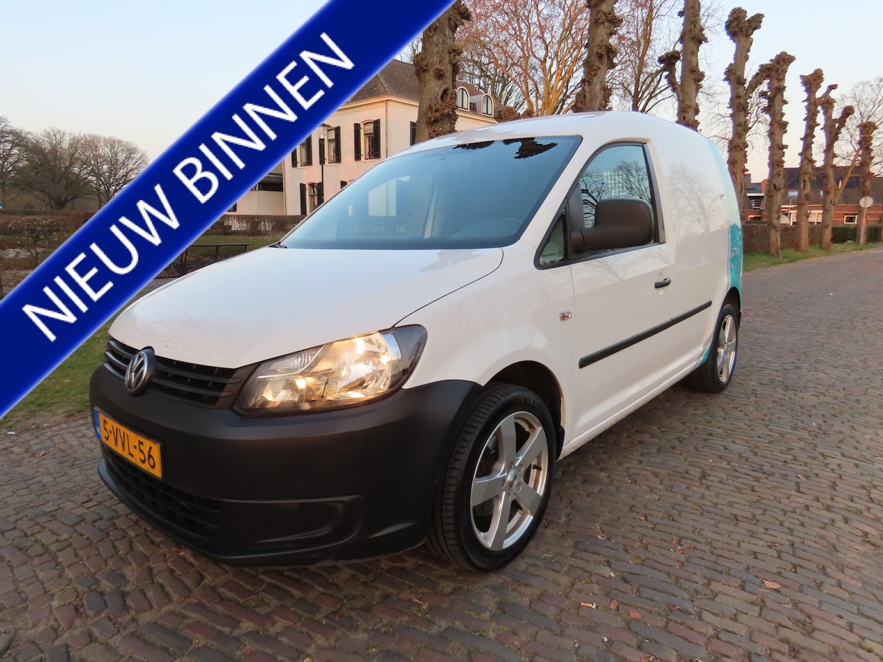 Volkswagen Caddy - 1.6 TDI Stuurbekrachtiging Schuifdeur Navigatie Lm Velgen Trekhaak - AutoWereld.nl