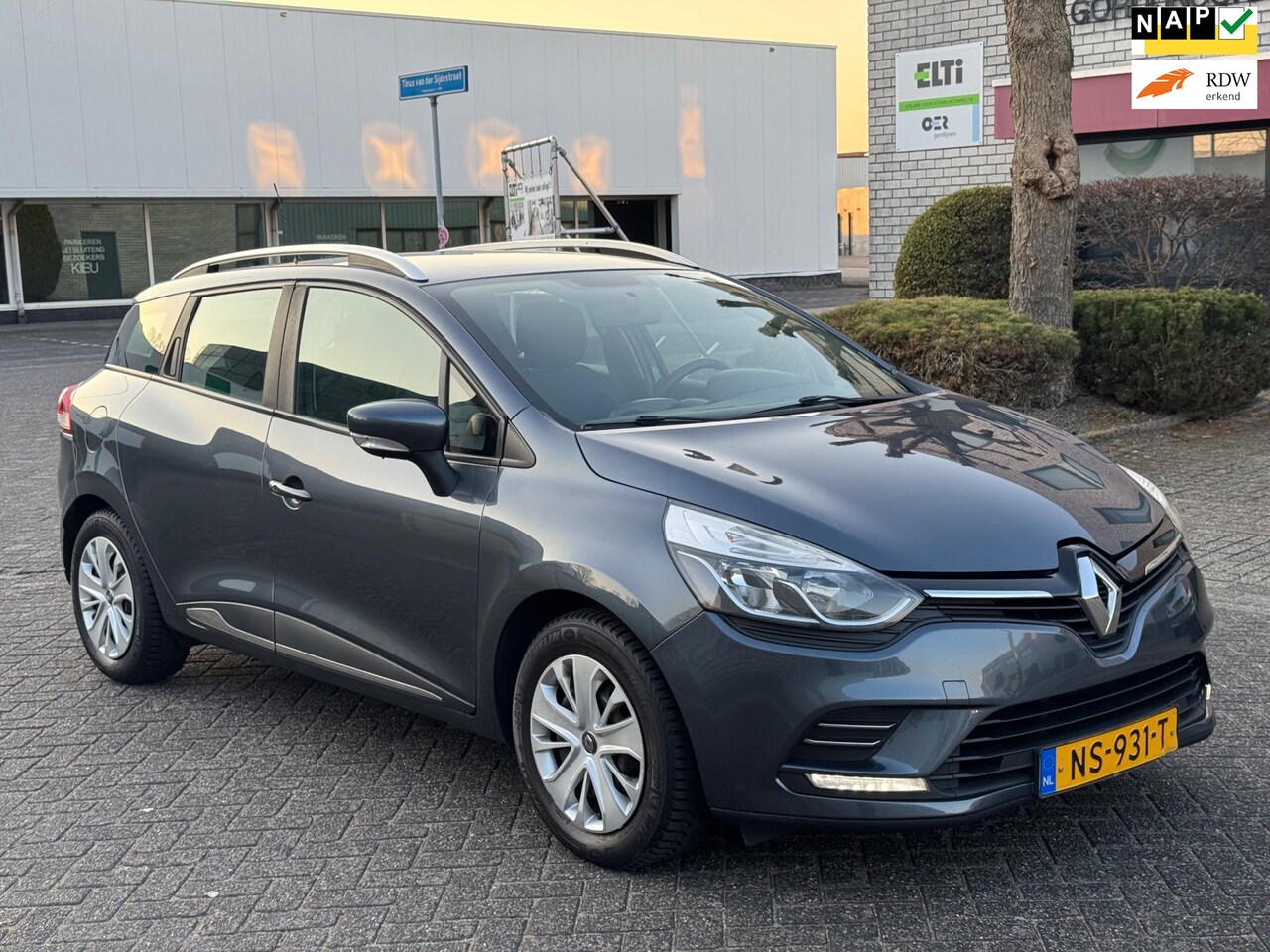 Renault Clio Estate - 1.5 dCi Ecoleader Zen Airco | Cruise | Navi | Bas-Reflex - AutoWereld.nl