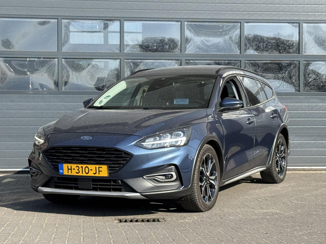 Ford Focus Wagon - 1.5 ECOBOOST ACTIVE BUSINESS I AUTOMAAT I SCHUIF/KANTELDAK I WINTER PAKKET I PARKEERCAMERA - AutoWereld.nl