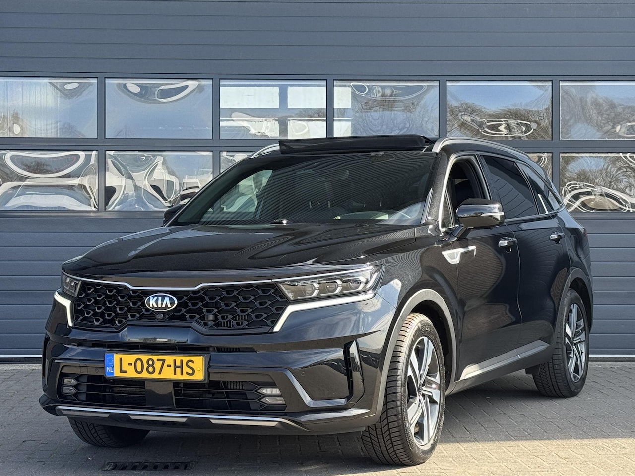 Kia Sorento - 1.6 T-GDI HYBRID 2WD EXECUTIVELINE 7-PERS I TREKHAAK I SCHUIF/KANTELDAK I LEDEREN BEKLEDIN - AutoWereld.nl